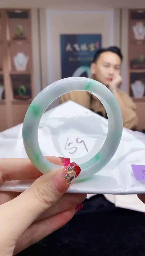 【闪购商品】翡翠手镯未镶嵌  H85-35