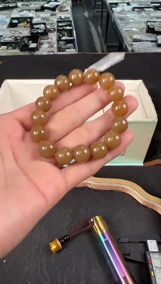 未镶嵌手链和田玉多样性发1