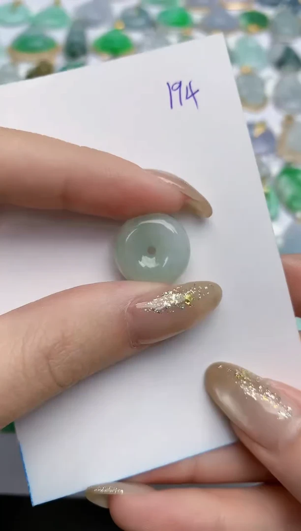 【闪购商品】翡翠颈饰未镶嵌天然缅甸翡翠A货