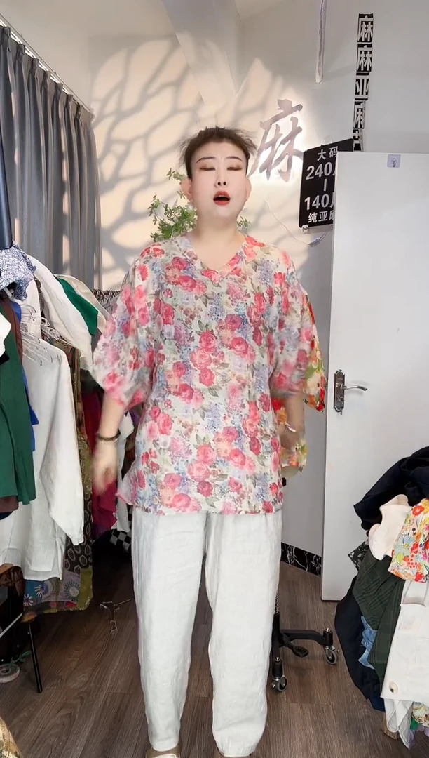 亚麻大码女装系列。