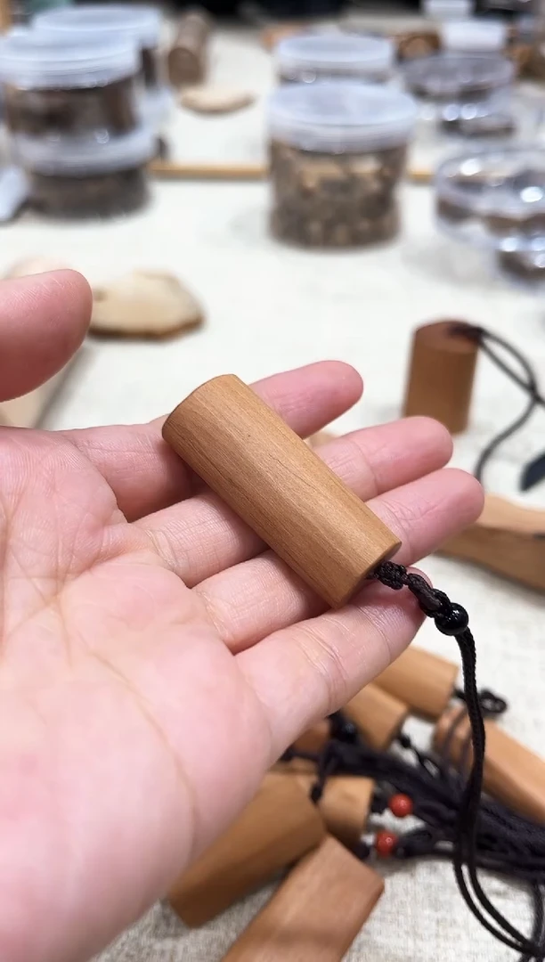 【闪购商品】檀香木棋楠级回流老山檀香小墩墩