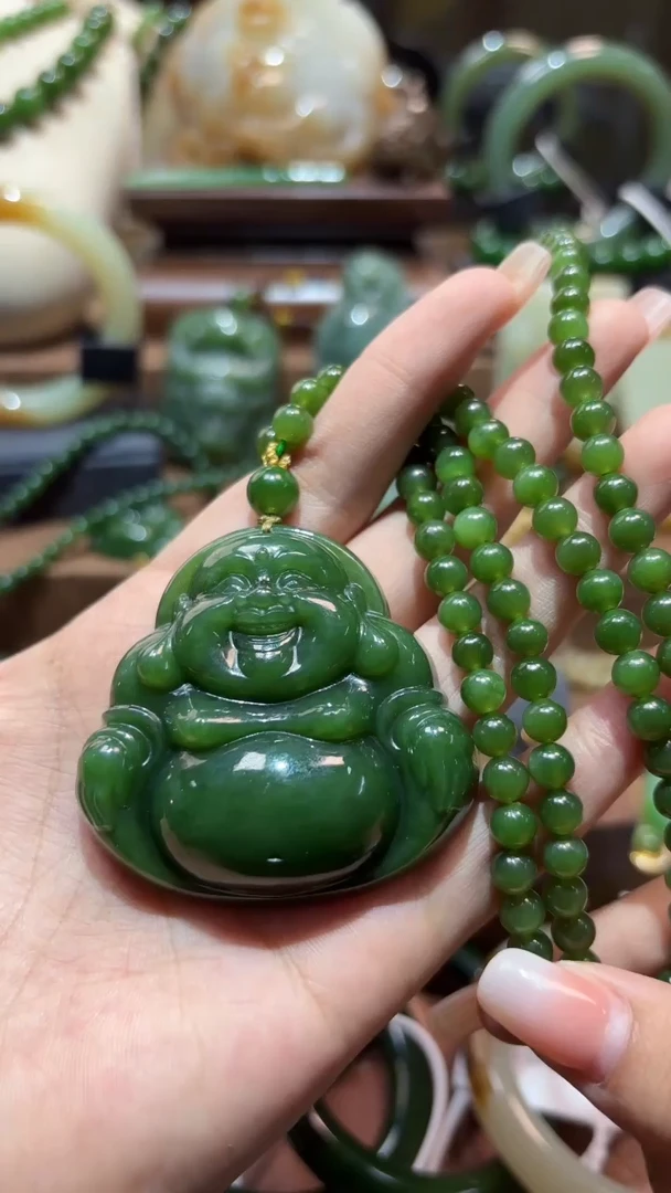 颈饰未镶嵌和田玉（碧玉）1