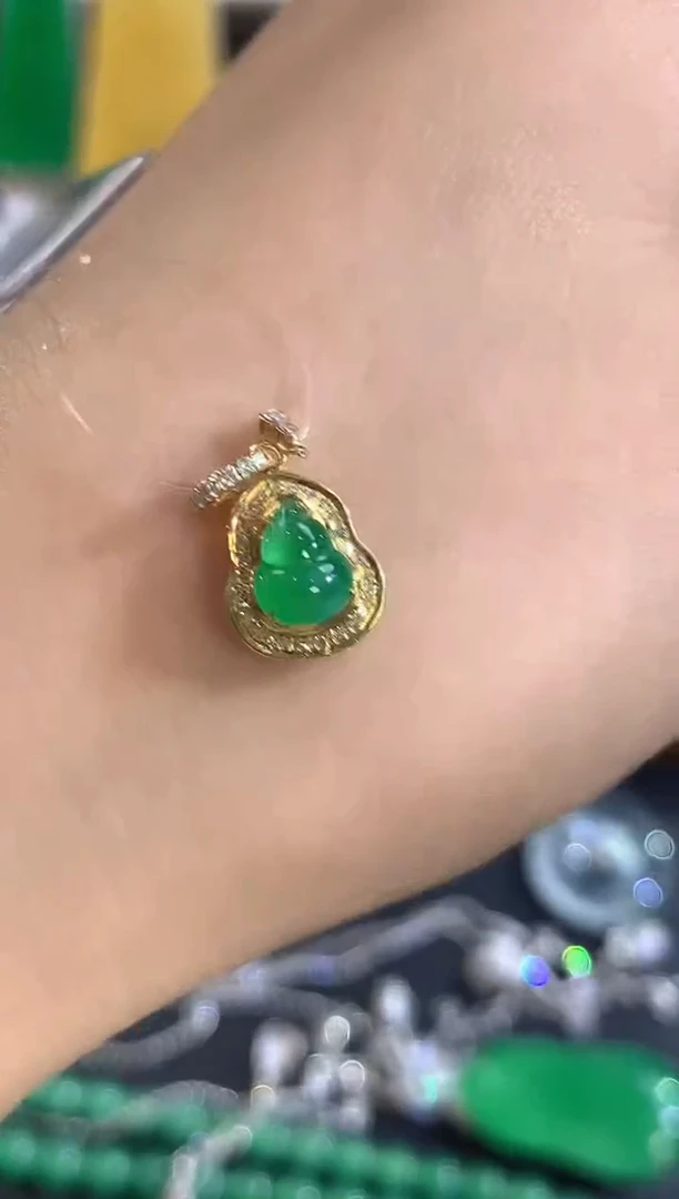 吊坠(不含链)18K金镶嵌翡翠多样性一件发货A18
