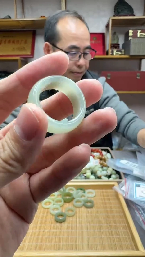 未镶嵌戒指和田玉22.2