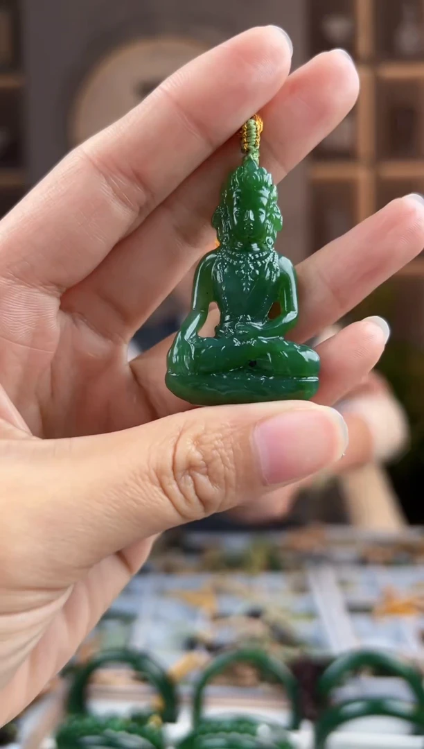 颈饰未镶嵌和田玉拍一发一，拍一发一