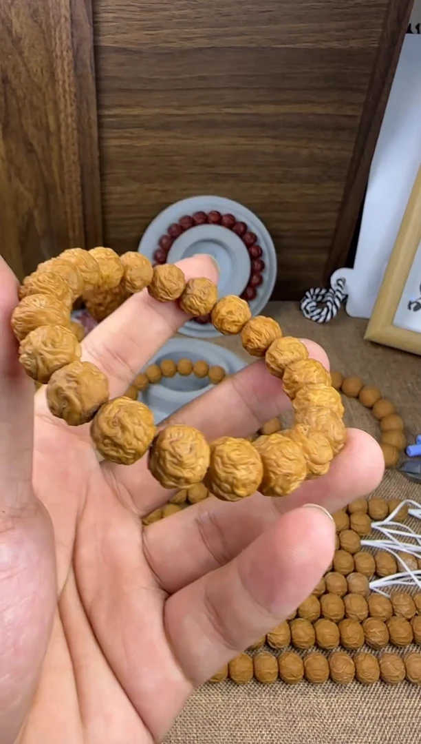 猴头核桃手串9.9瑕疵游龙
