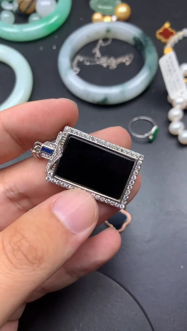 颈饰银S925镶嵌翡翠阿珠商品不退不换