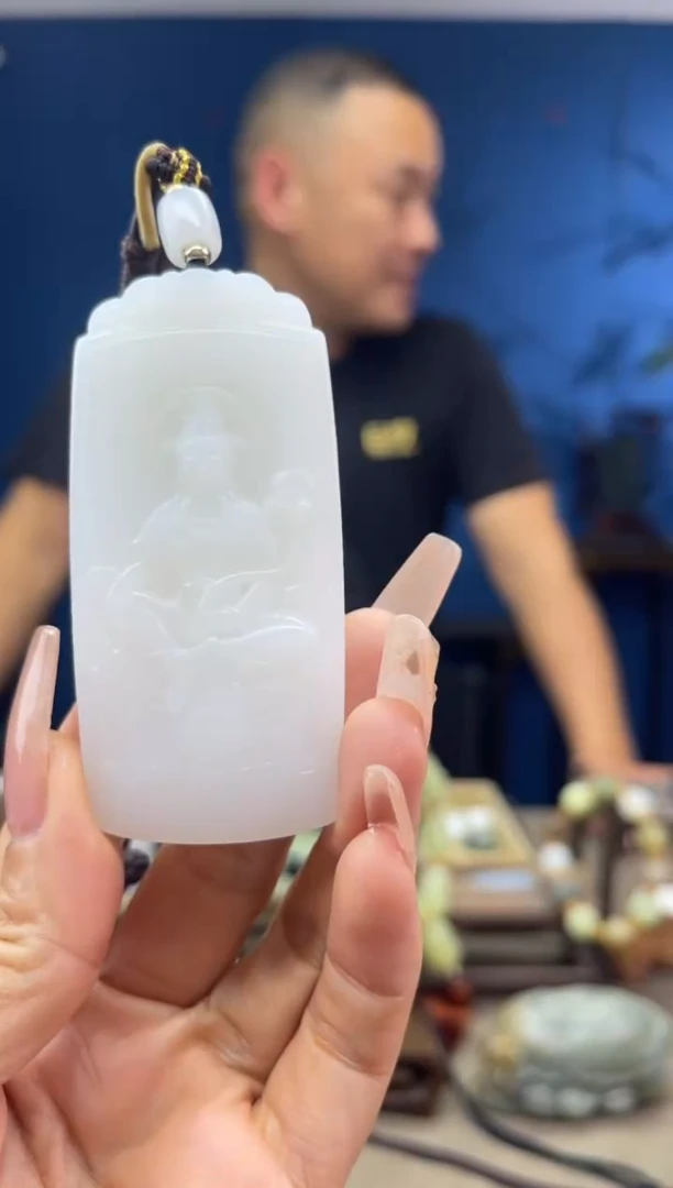 和田玉未镶嵌颈饰1