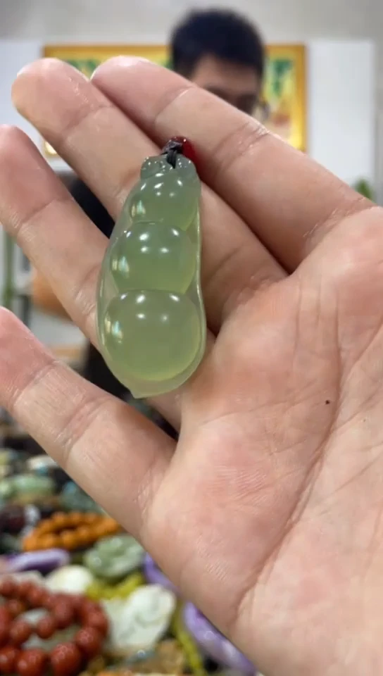 未镶嵌岫玉吊坠