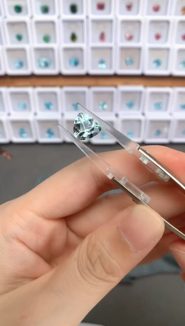 未镶嵌裸石定制海蓝宝石2.43ct 04051