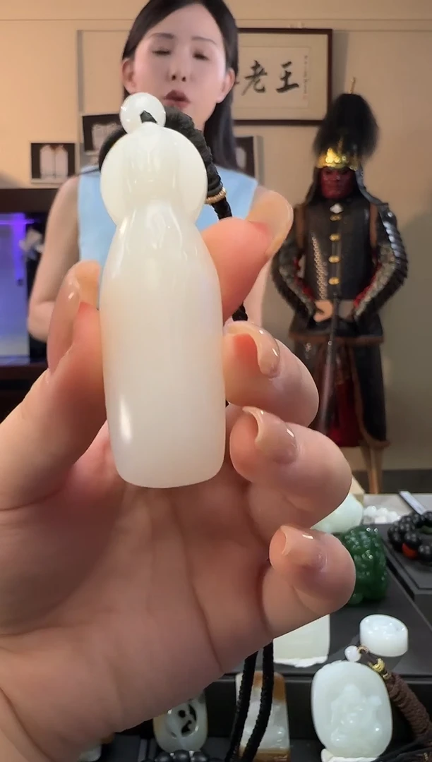 和田玉未镶嵌颈饰白玉观音吊坠