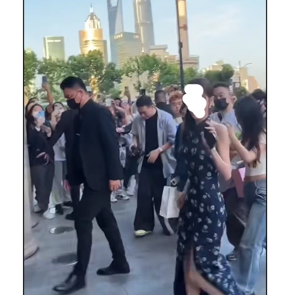 张予曦同款法式时尚设计感新中式修身连衣裙