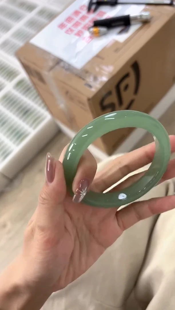 未镶嵌手镯石英质玉3-59D