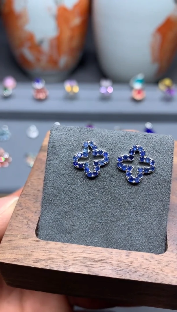 【闪购商品】蓝宝石耳饰银S925镶嵌W58（随机性发货只发一单）