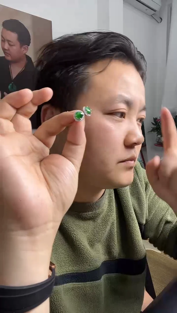 【闪购商品】翡翠耳饰未镶嵌耳环