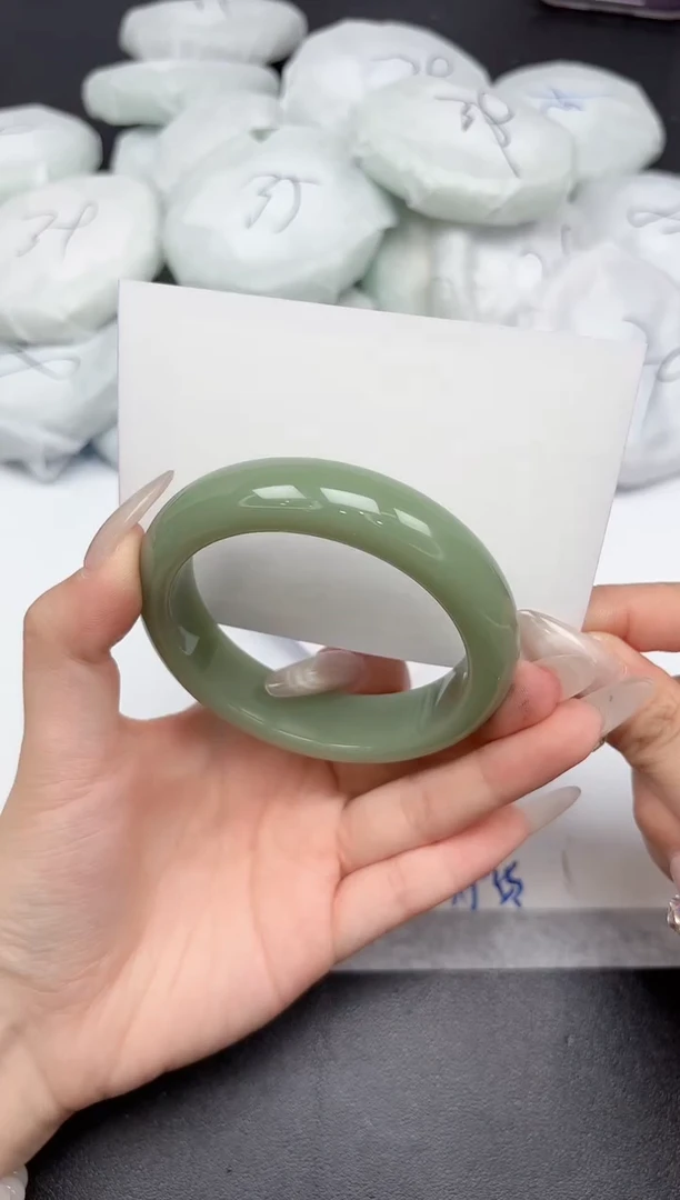 未镶嵌手镯石英质玉260-58-59