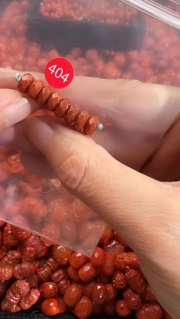 颈饰未镶嵌南红玛瑙1