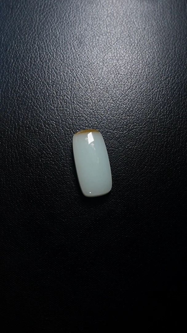 和田玉未镶嵌颈饰无事牌