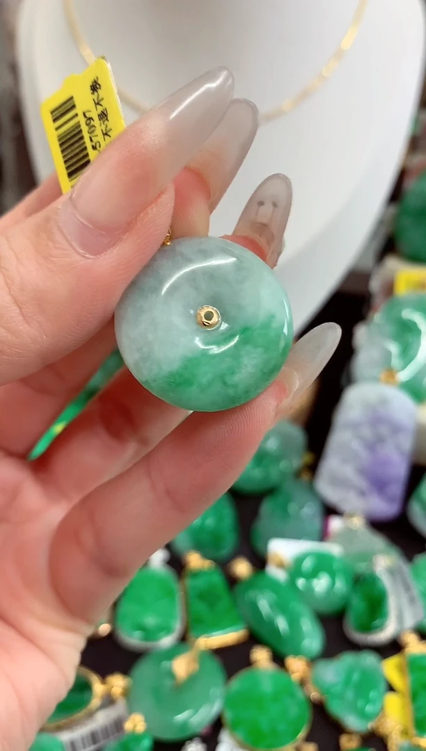 翡翠18K金镶嵌吊坠(不含链)挂件