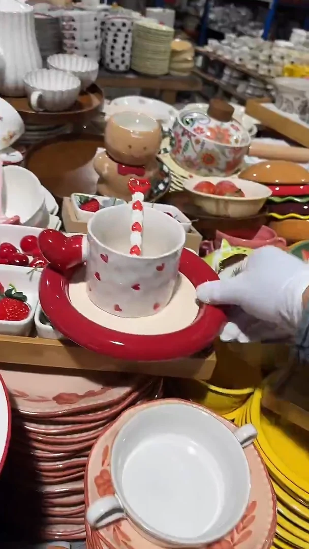 陶瓷红色3件套微瑕 凑满20元包邮