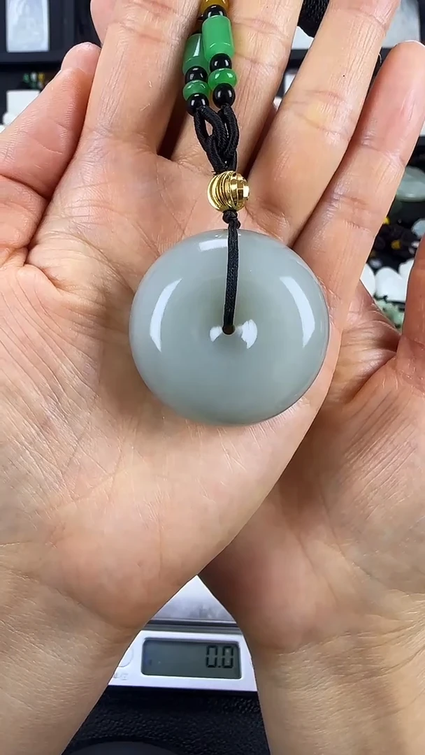 颈饰未镶嵌和田玉平安扣