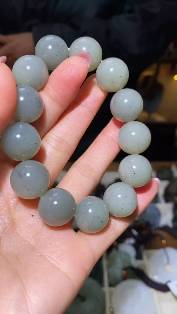 未镶嵌手链和田玉1