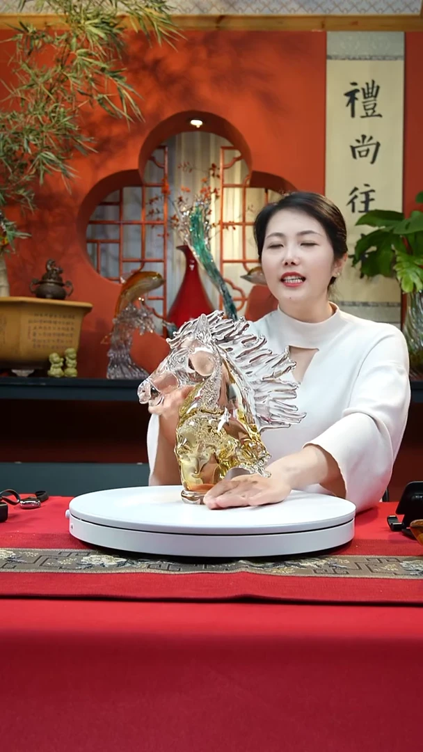 手工艺品琉璃马首