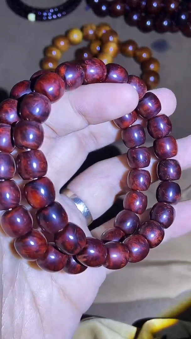 【闪购商品】檀香紫檀（小叶紫檀）留疤直切（微瑕）