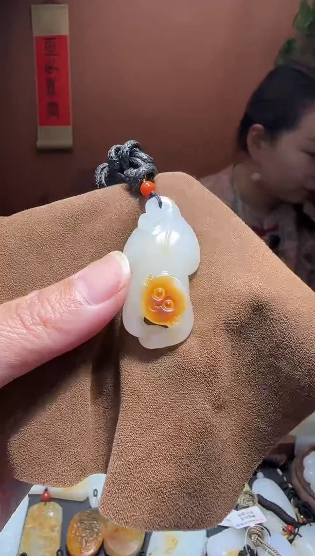 未镶嵌和田玉挂件钊*玉雕灵猴