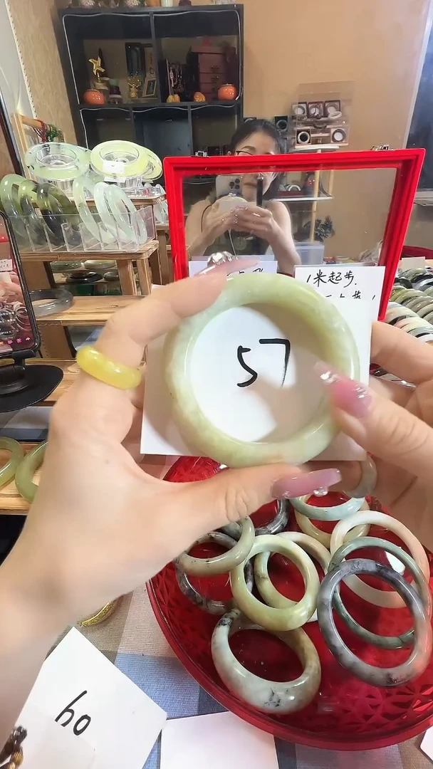 岫玉未镶嵌手镯69