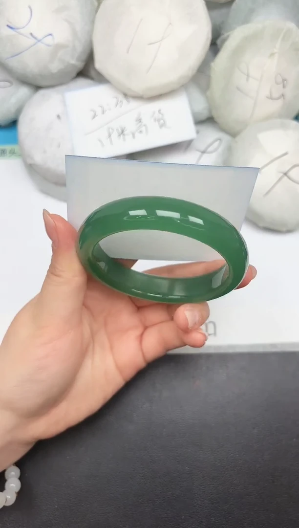 未镶嵌手镯石英质玉A234/58.9