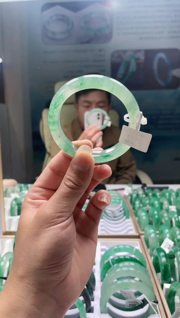 石英质玉手镯未镶嵌非洲翠手镯多样性发货