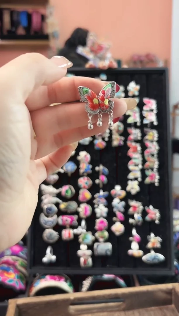 织绣艺枝独绣手工饰品182