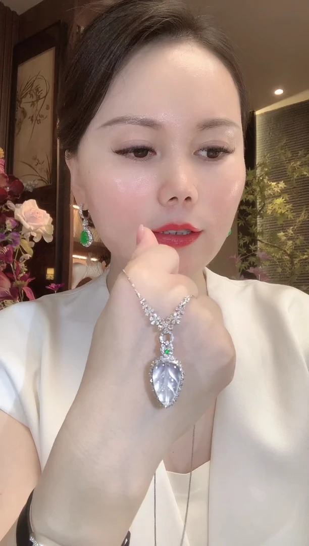 套链18K金镶嵌翡翠A51