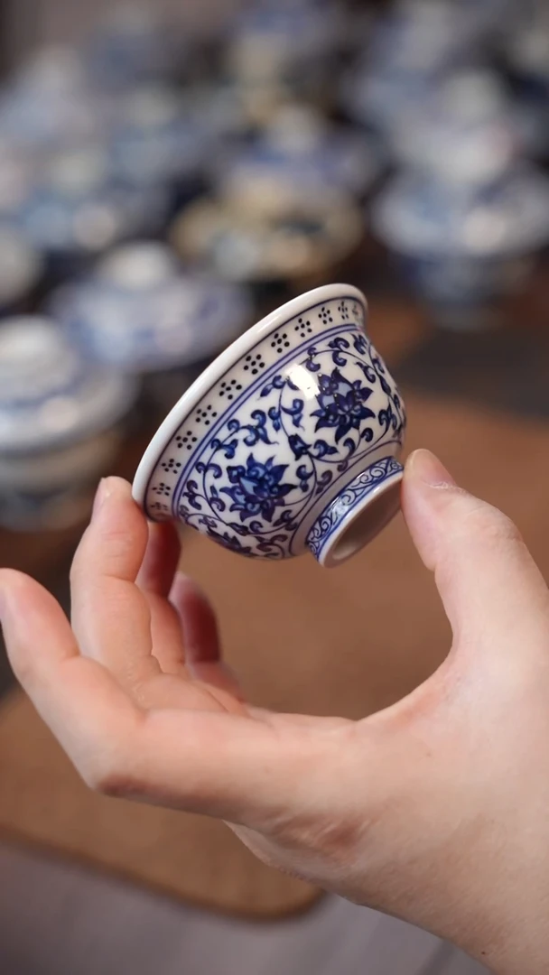 70福利缠枝压手1111111