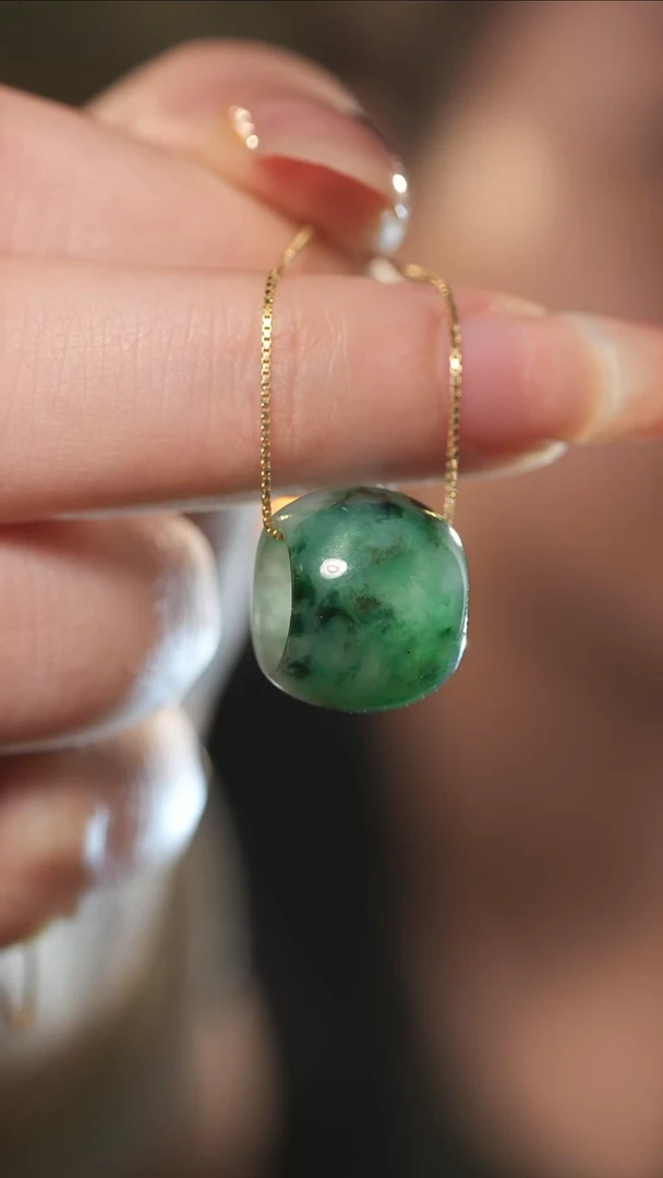 翡翠未镶嵌吊坠(不含链)翡翠路路通