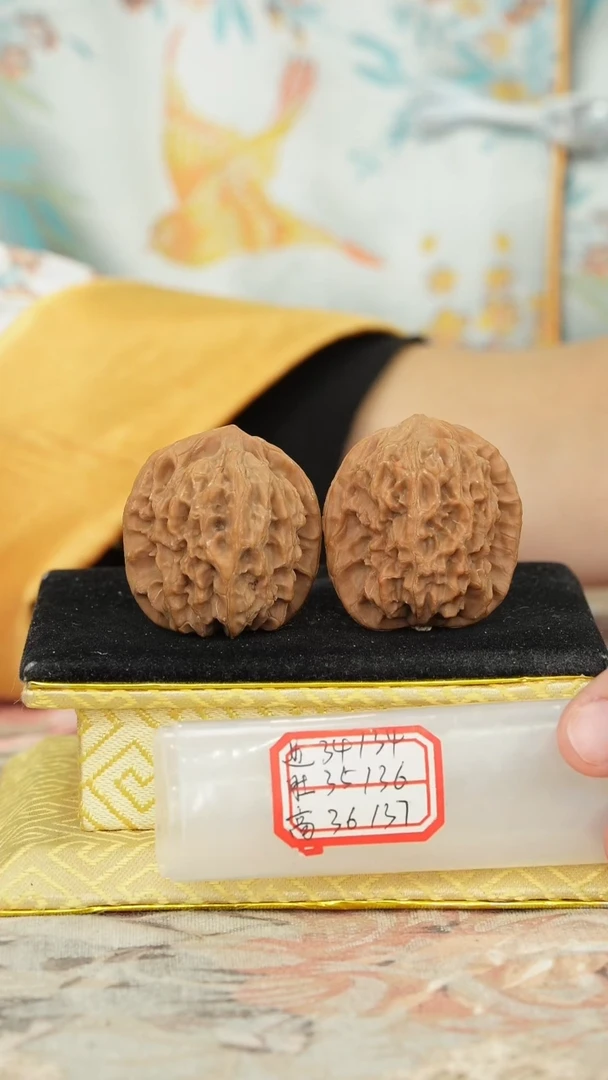 【闪购商品】文玩核桃把件非嫁接马老四