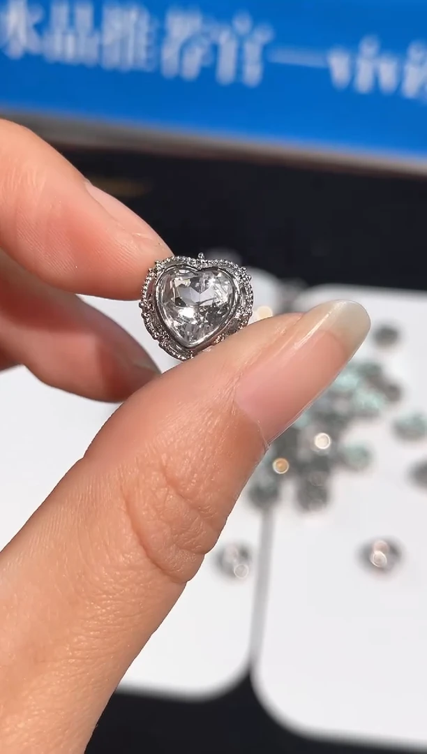 【闪购商品】水晶手链未镶嵌22号白水晶切面爱心魔盒