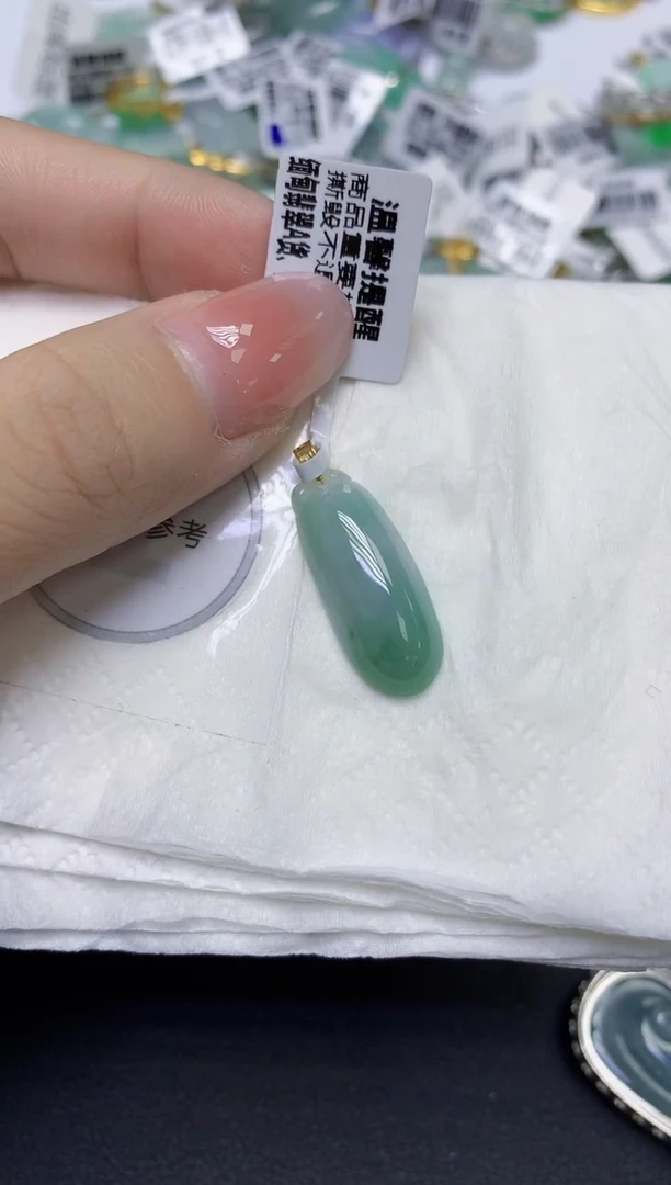 颈饰18K金镶嵌翡翠天然缅甸翡翠A货百元以上9元证书费自理