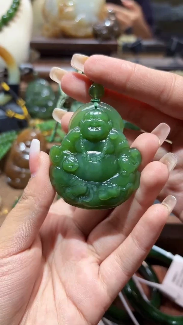 颈饰未镶嵌和田玉（碧玉）1