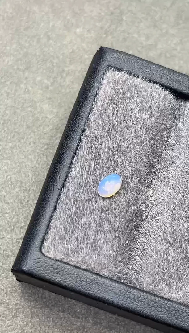 未镶嵌欧泊笔搁天然裸石