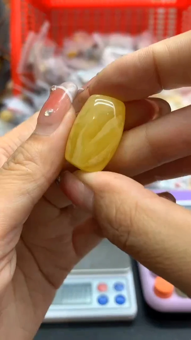 未镶嵌琥珀珠宝奇石23