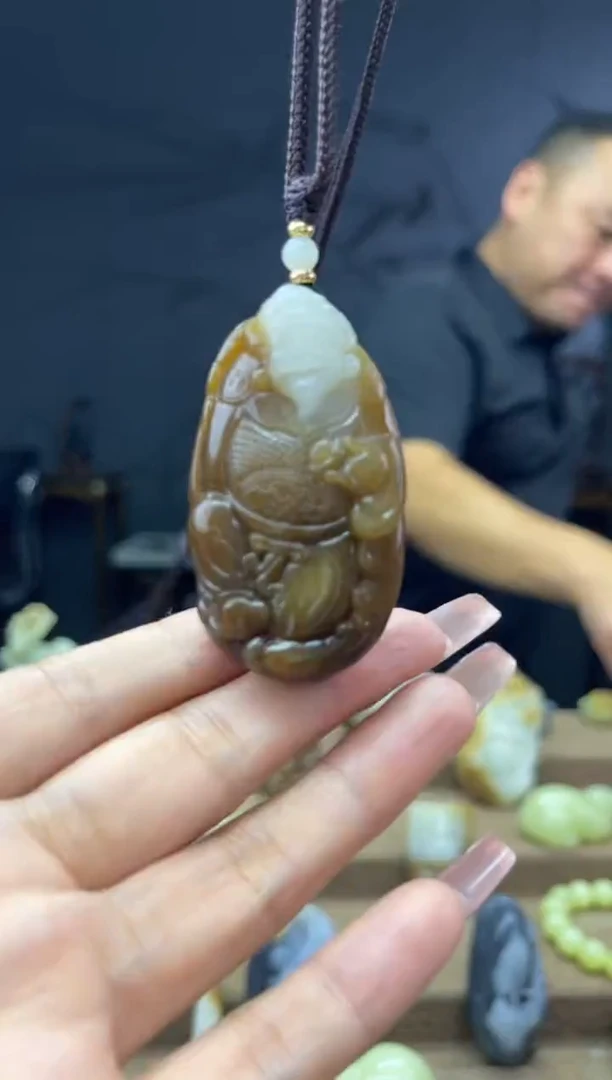 颈饰未镶嵌和田玉1