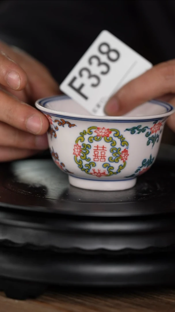 【闪购商品】摆件景德镇陶瓷压手杯瓶338