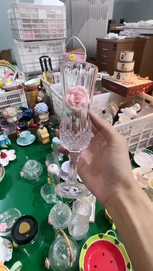 瓷片小蛮腰红酒杯 福利款，质量好，数量不多，拼手速