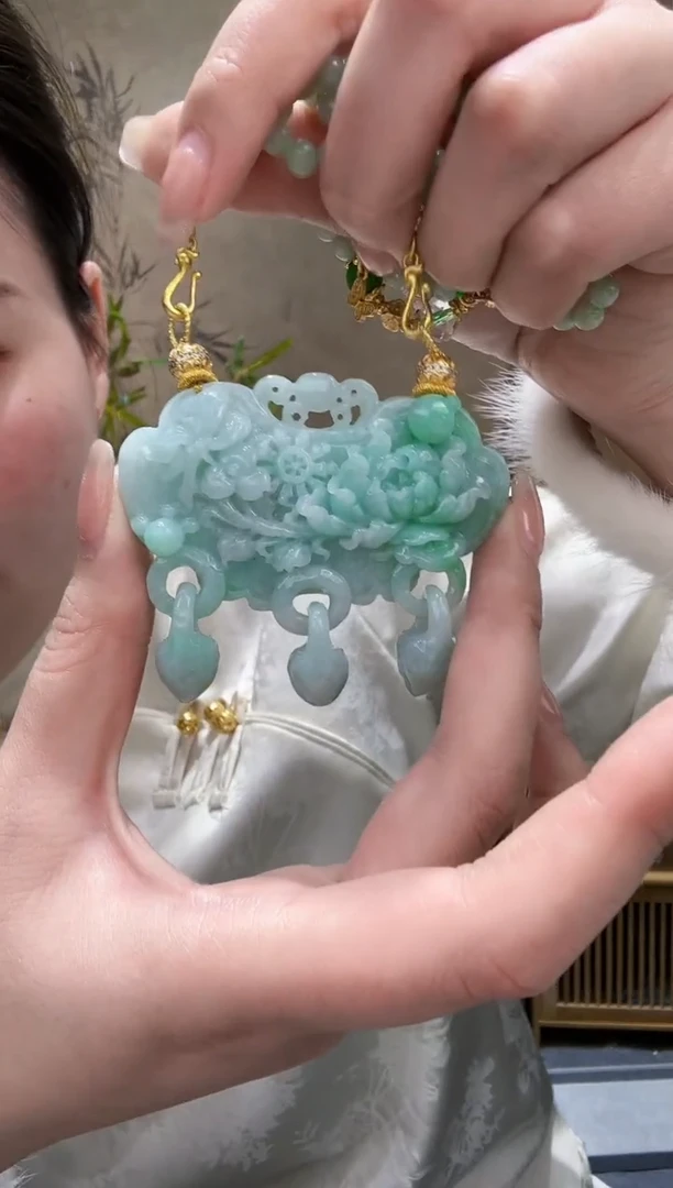 【闪购商品】翡翠颈饰未镶嵌吊坠