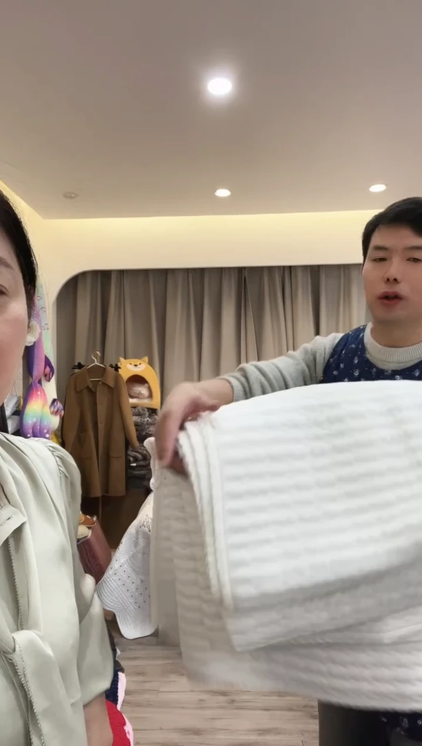 棉棉D02 160*210白色床盖 微瑕