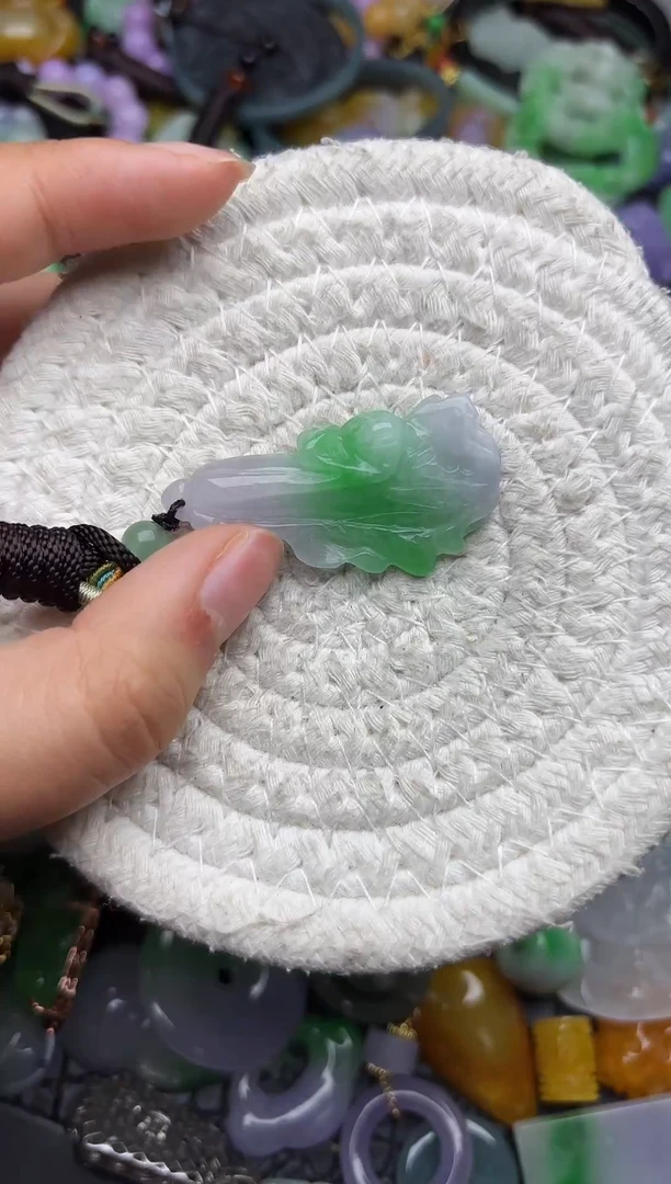 颈饰未镶嵌翡翠缅甸翡翠吊坠