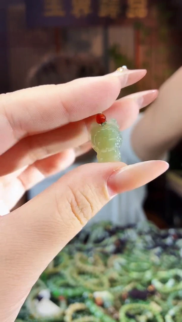 和田玉未镶嵌颈饰拍一发一