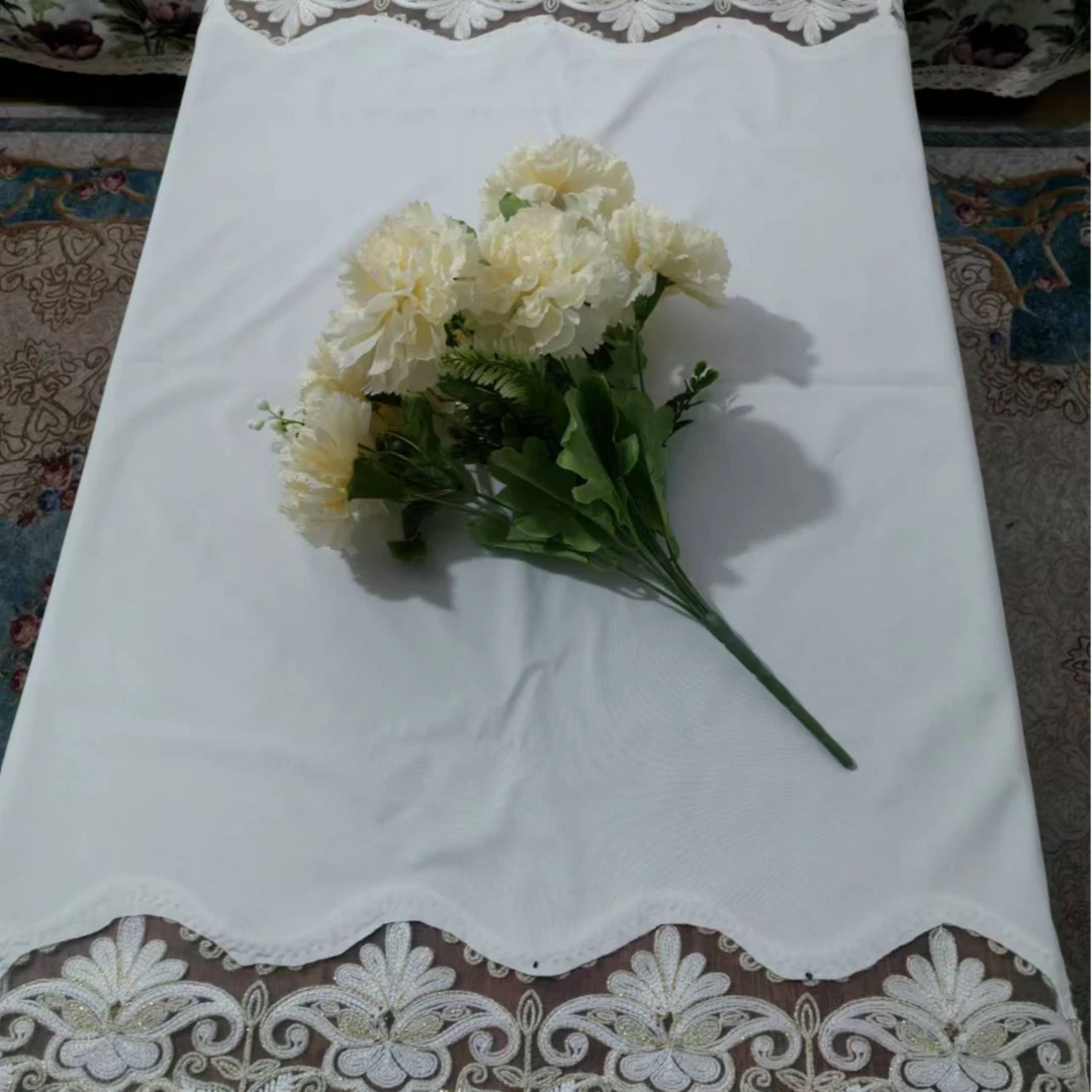 ZN131-33意大利绒【100*100】珍珠白意大利绒加毛巾绣花边桌布